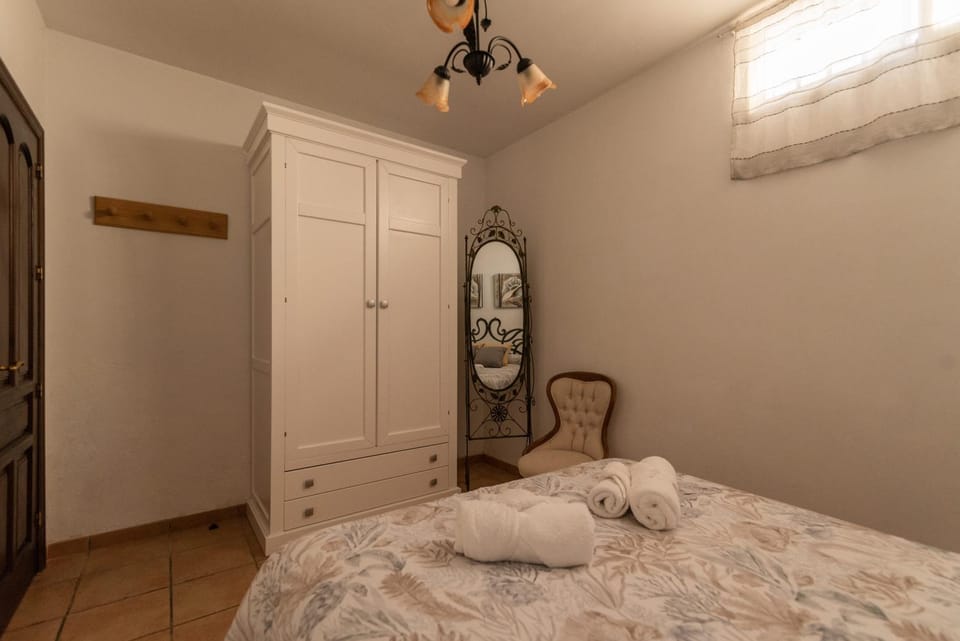 Bed, Photo of the whole room, Bedroom, towels, wardrobe