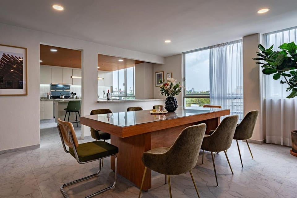 Group Friendly Private Terrace with BBQ in Roma Sur Apartment in Mexico City