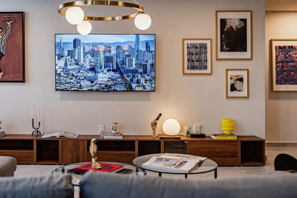Group Friendly Private Terrace with BBQ in Roma Sur Apartment in Mexico City
