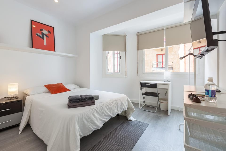 Barça Stadium - Modern 4 bedroom apartment Bed and Breakfast in L'Hospitalet de Llobregat