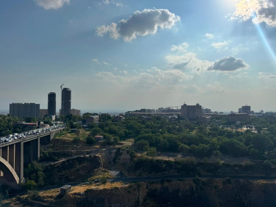Panorama Apartment by Kievyan Bridge Apartment in Yerevan