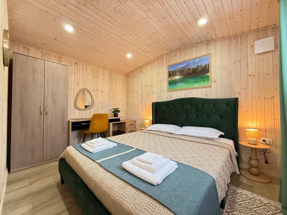 Bed, Photo of the whole room, Bedroom, wardrobe