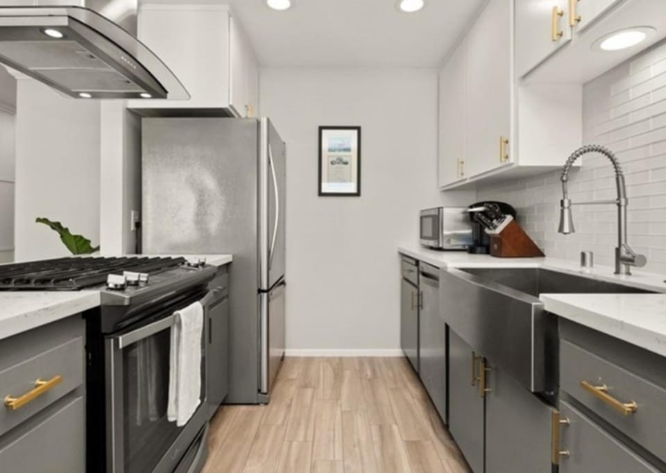 Ocean View One Bedroom Near Hermosa Beach Apartment in Hermosa Beach