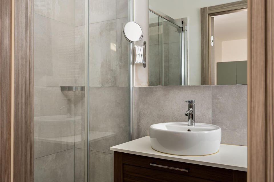 Vicino Bologna Fiere, Affittacamere con 5 stanze private Bed and Breakfast in Bologna