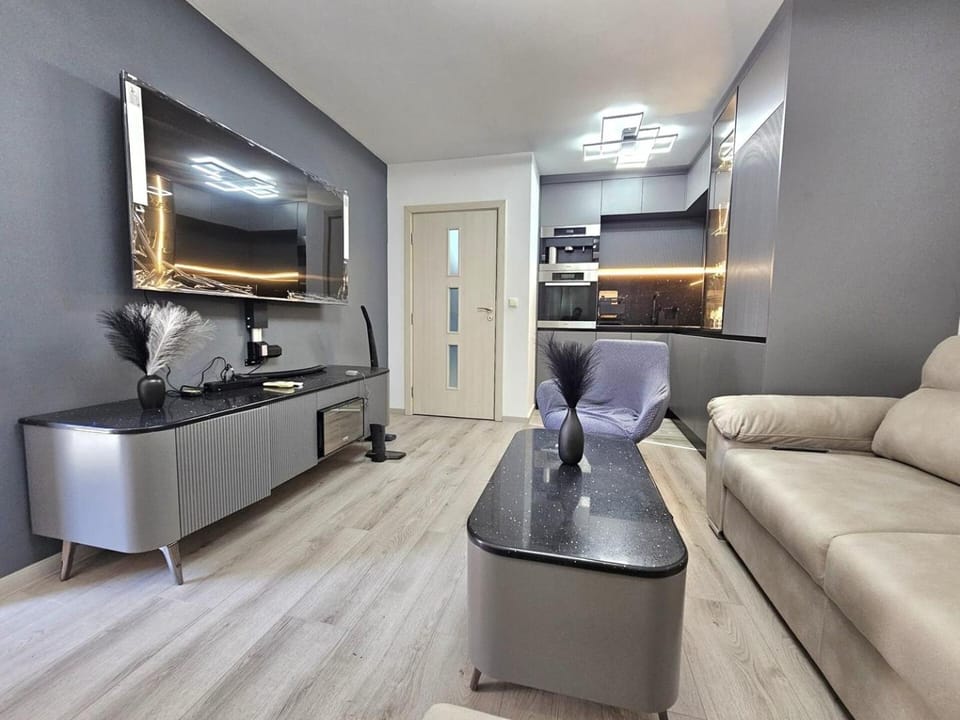 Luxury Designer Apartment Walk to Sea Garden&Beach Apartment in Varna