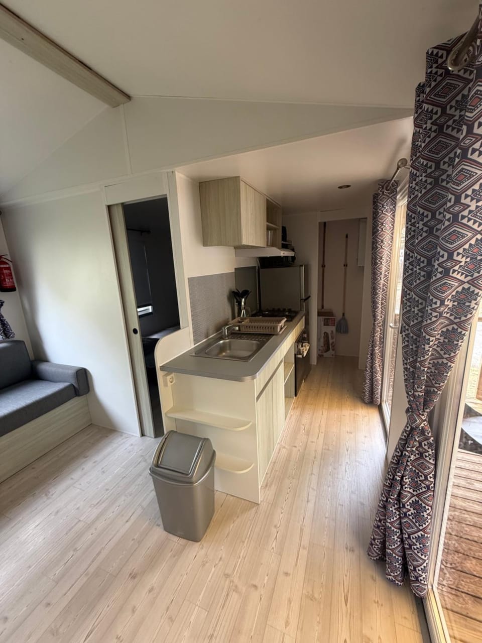 Bungalow climatisé 6 personnes camping les viviers 4etoiles Campground/ 
RV Resort in Lege-Cap-Ferret