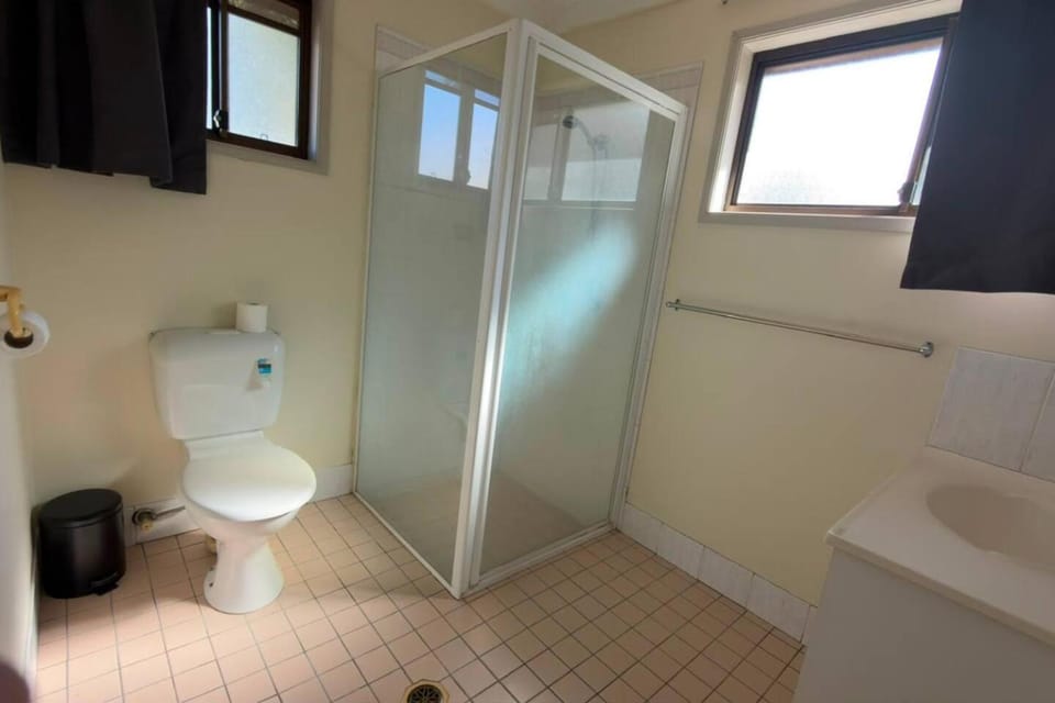 Shower, Bathroom, bidet