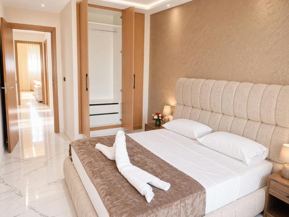 Bed, Photo of the whole room, Bedroom, towels, wardrobe