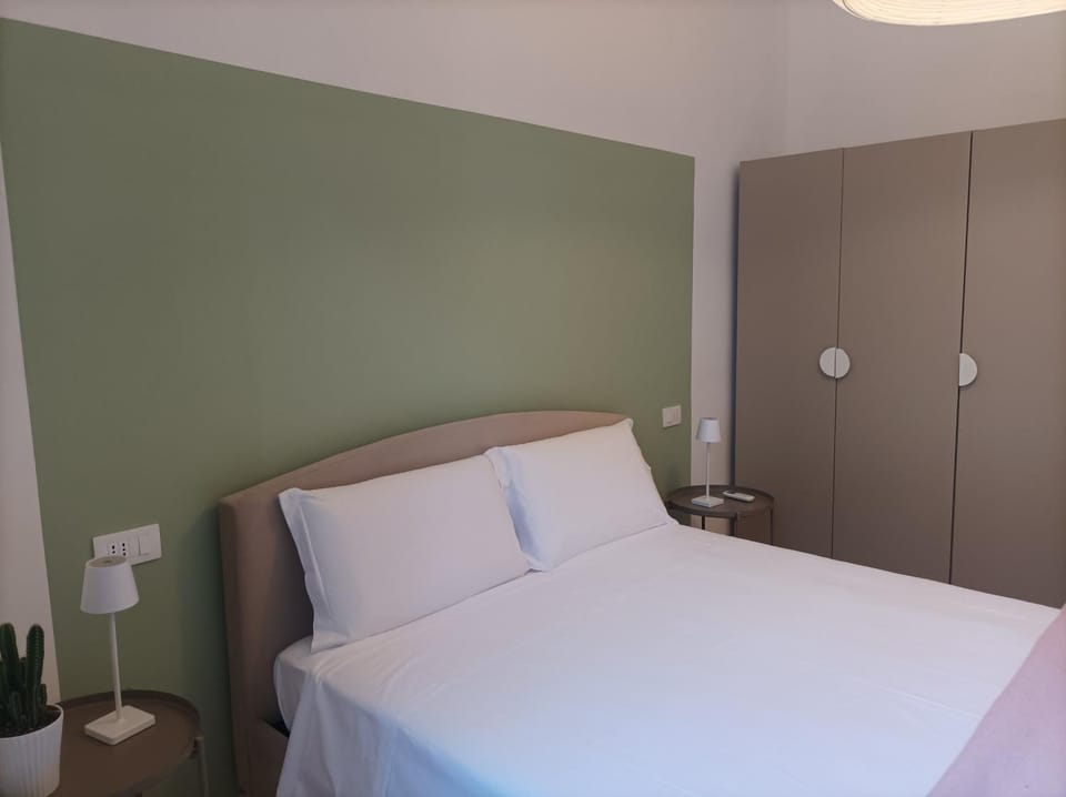 Bed, Bedroom, wardrobe
