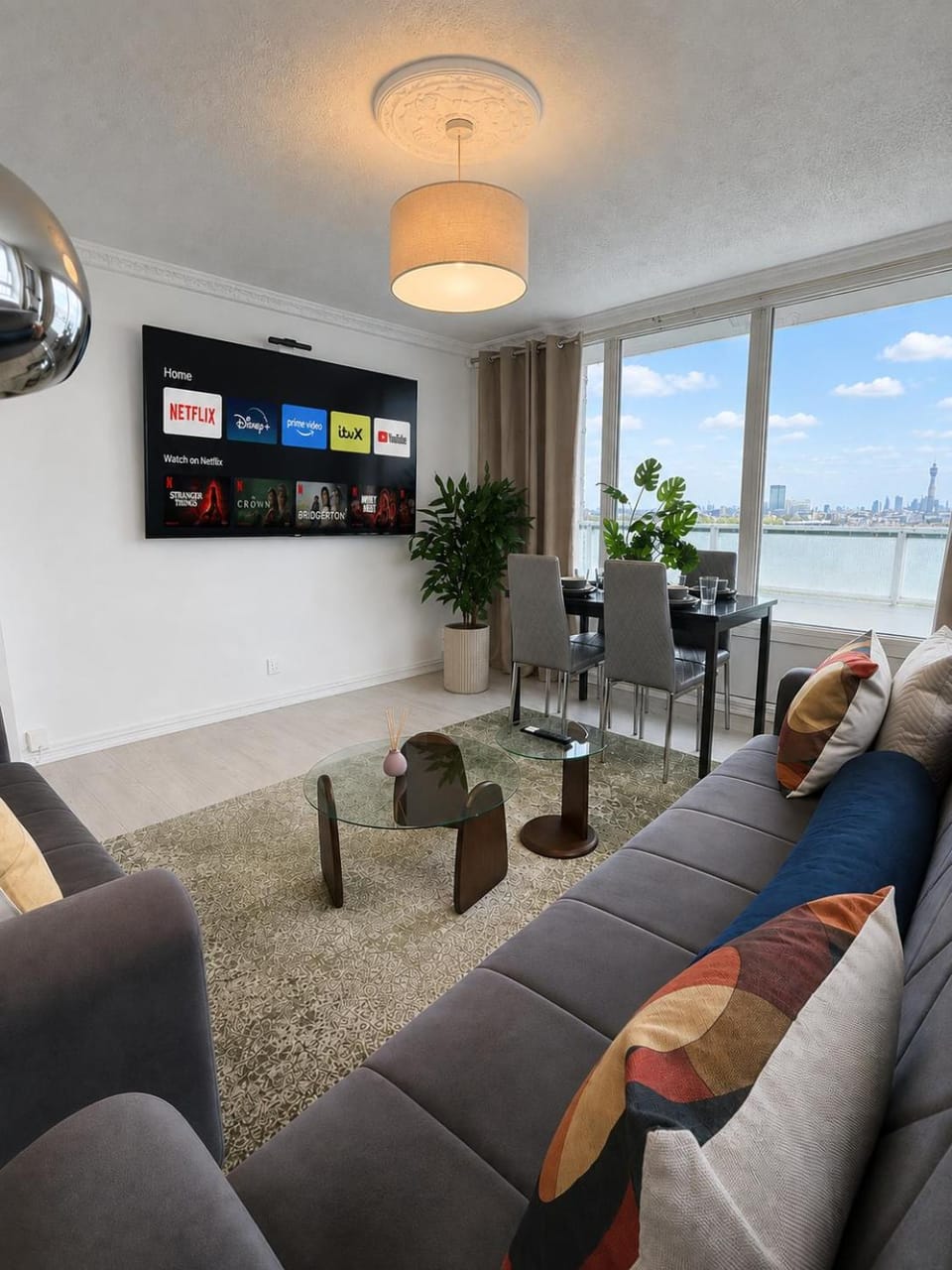 TV and multimedia, Living room, Seating area