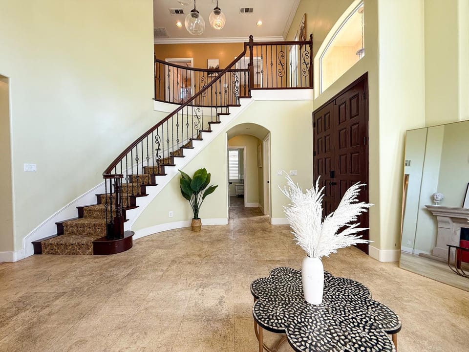 Spacious 4BR Home 2 Living Rooms Near Disney Villa in Hacienda Heights