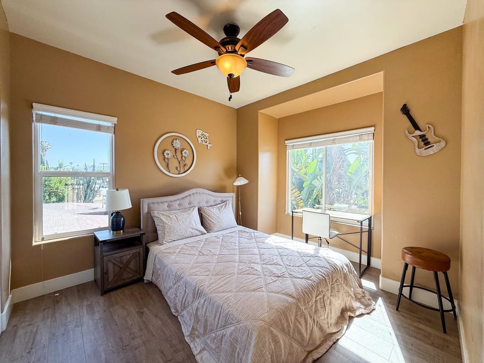 Spacious 4BR Home 2 Living Rooms Near Disney Villa in Hacienda Heights