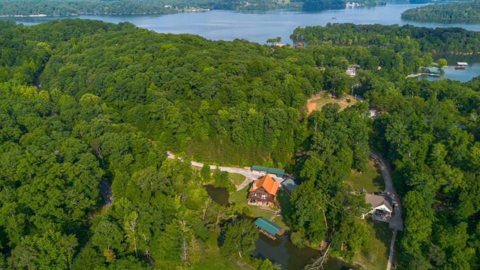 Lakefront Haven on Watts Bar House in Watts Bar Lake