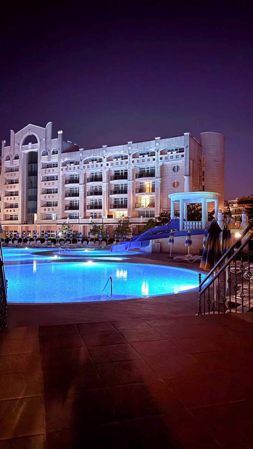 Pool view, Swimming pool