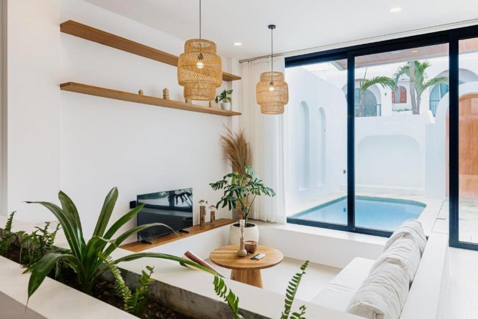 Living room, Pool view