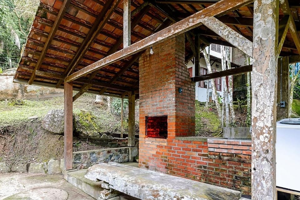 Patio, BBQ facilities