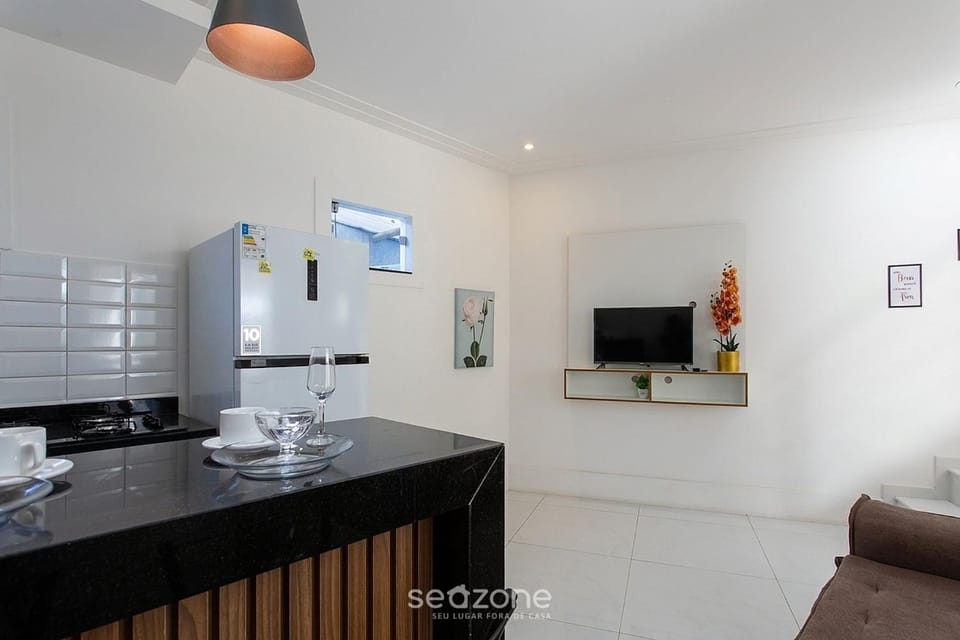 TV and multimedia, Kitchen or kitchenette, Living room