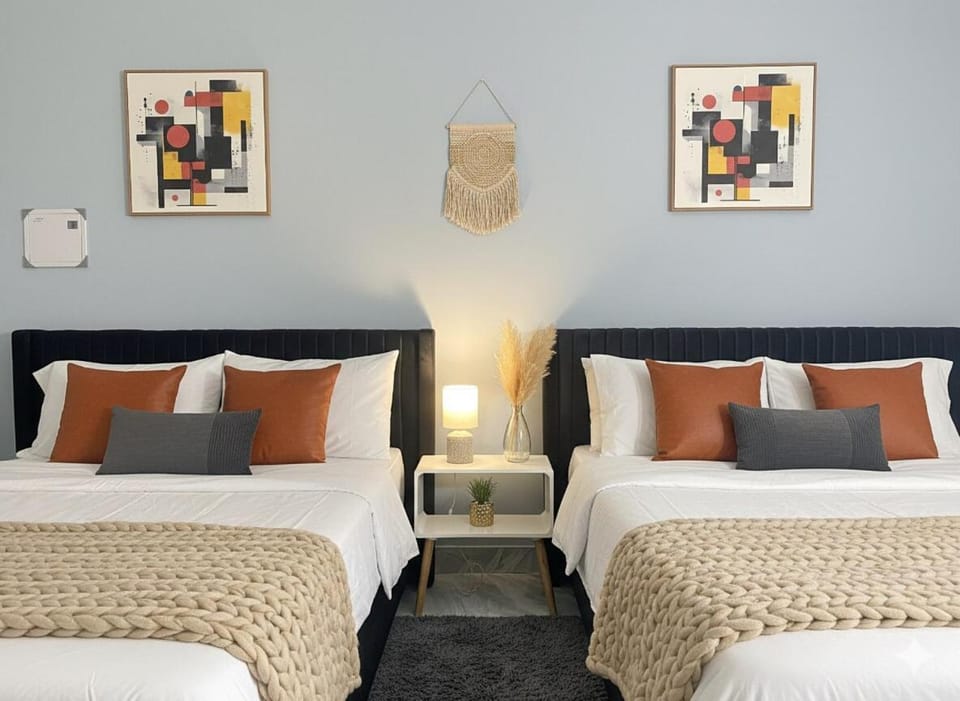 Bed, Photo of the whole room, Decorative detail, Bedroom