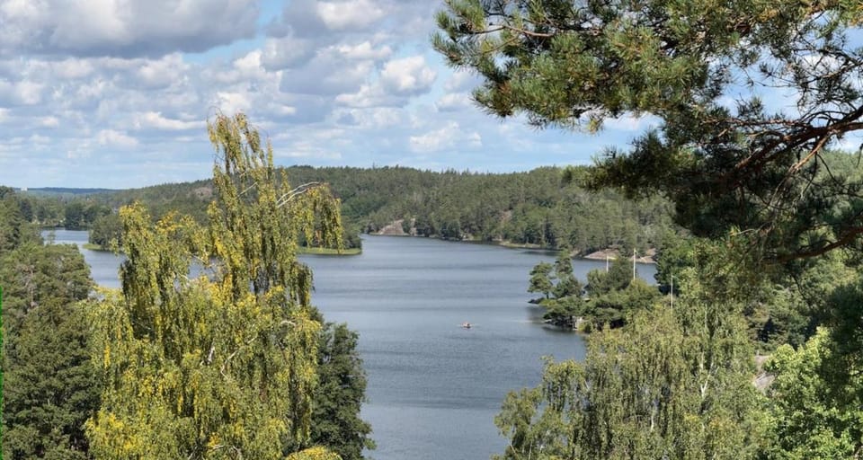 New Elegant Retreat Top Lake Sea View near Sthlm C Villa in Stockholm County