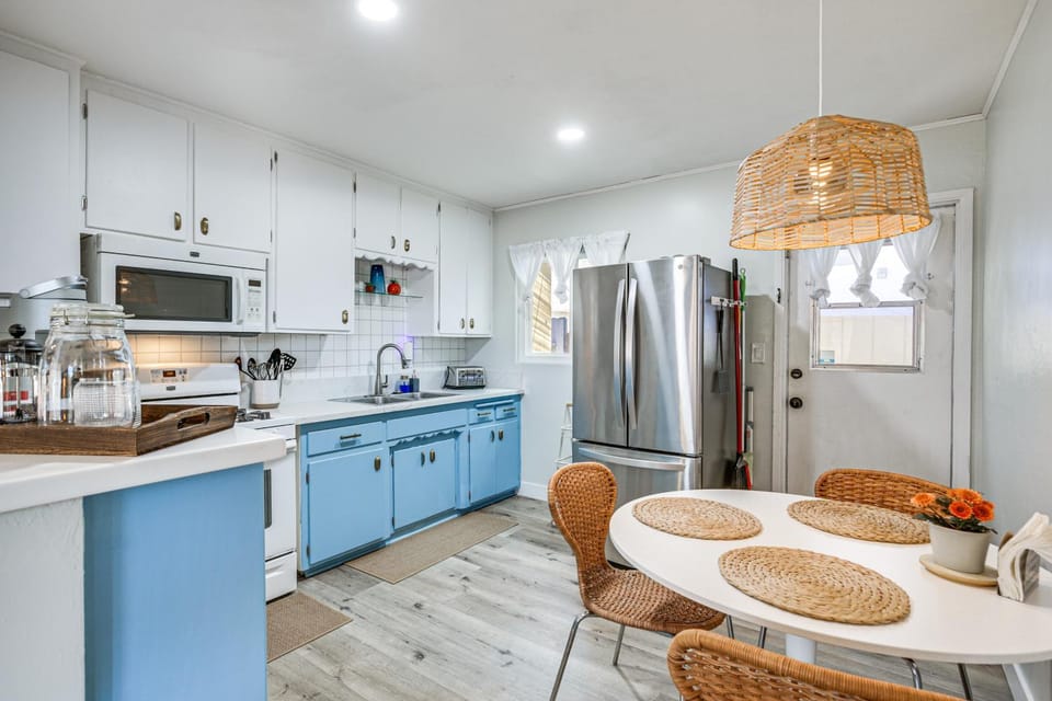 2 Mi to Imperial Beach Pier! Extended Stay, Patio Apartment in Imperial Beach