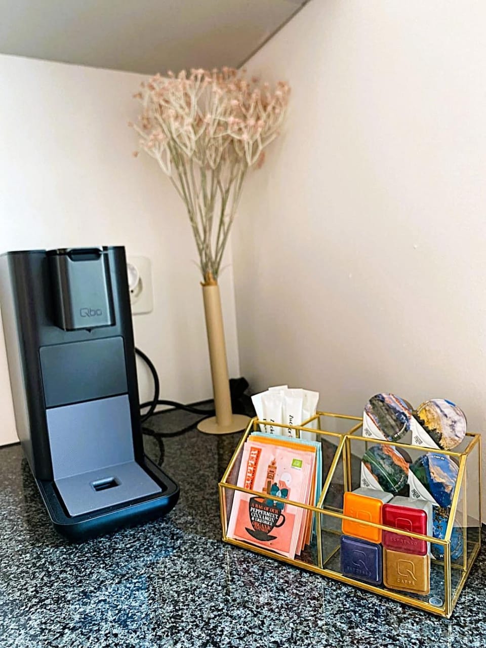 Coffee/tea facilities, Kitchen or kitchenette