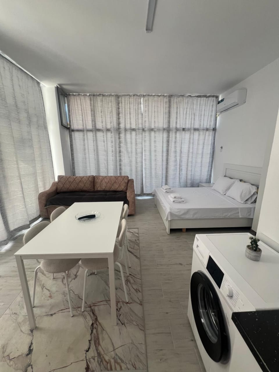 Lake Guest House Apartment in Municipality of Ohrid, North Macedonia