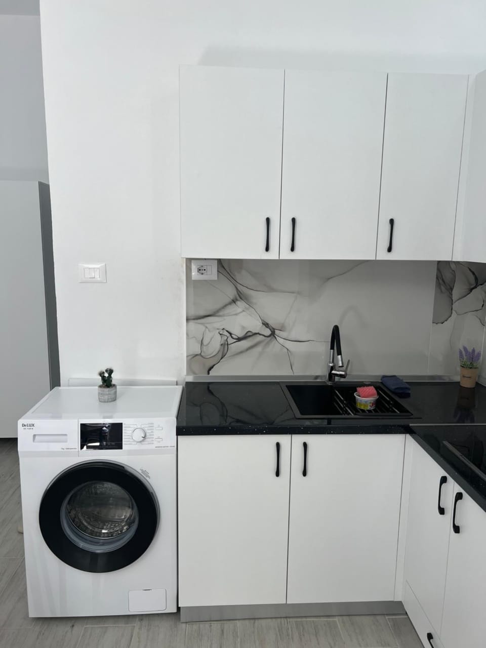 Lake Guest House Apartment in Municipality of Ohrid, North Macedonia