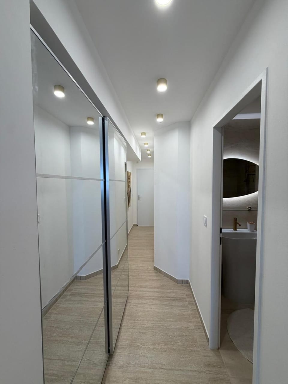 Under the Sun Apartment in Cannes