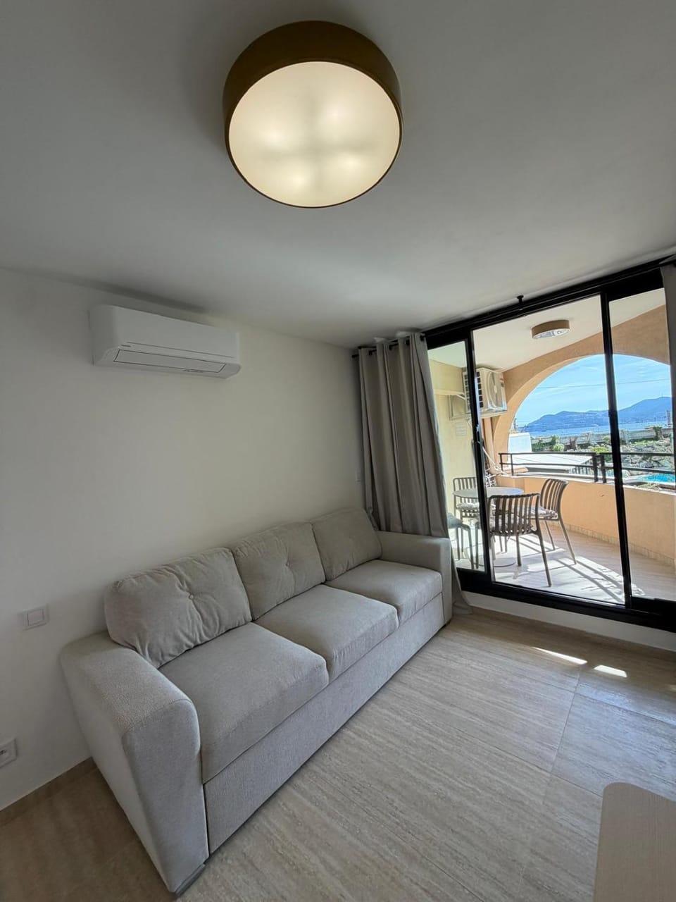 Under the Sun Apartment in Cannes