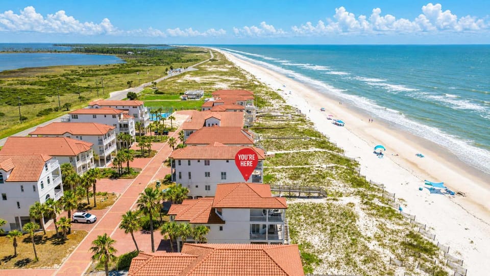 Sea Forever- Beach Front- 5 Bedroom - Hot tub- Pool House in Saint George Island