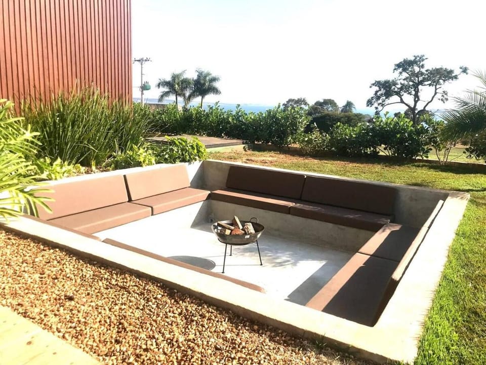 Linda Casa Beira da Represa Riviera Santa Cristina I House in State of Paraná