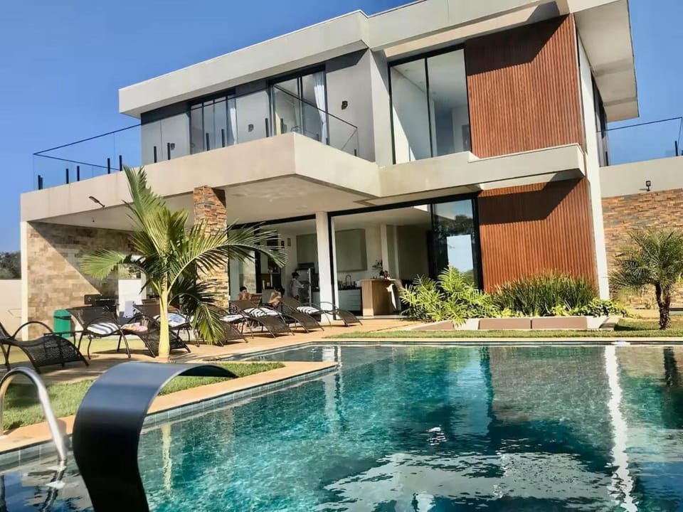 Linda Casa Beira da Represa Riviera Santa Cristina I House in State of Paraná