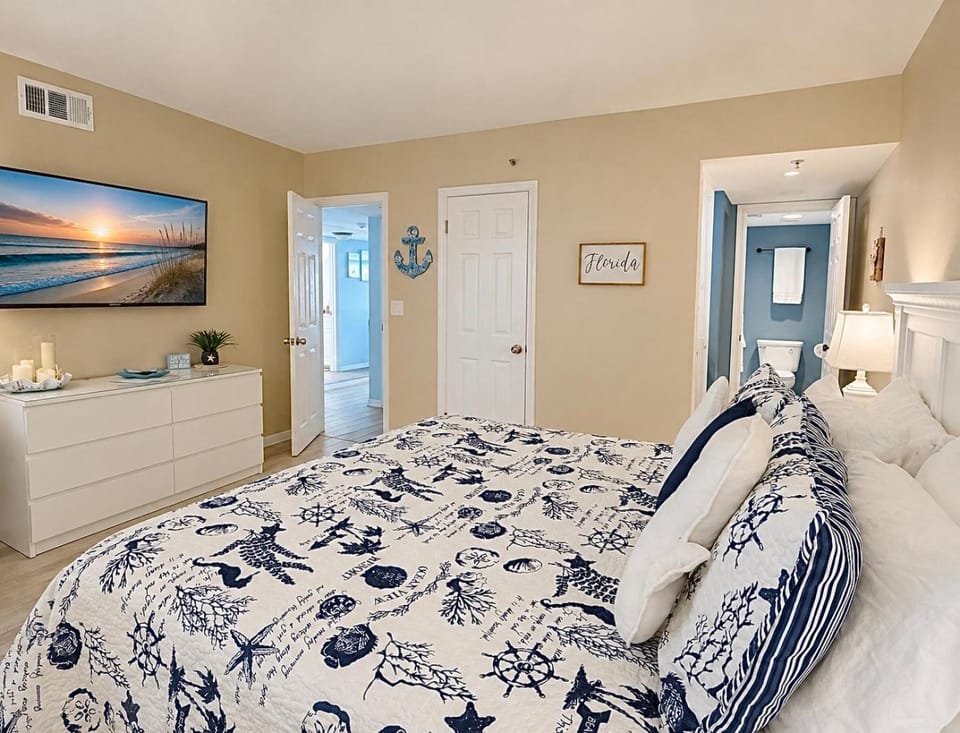TV and multimedia, Bedroom, wardrobe