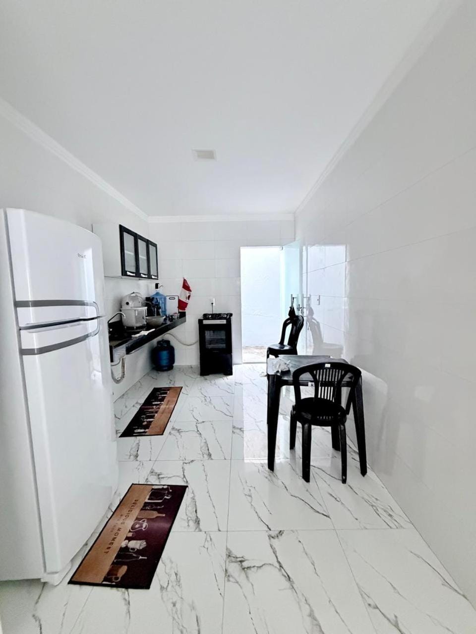 Kitchen or kitchenette, Dining area, oven, stove