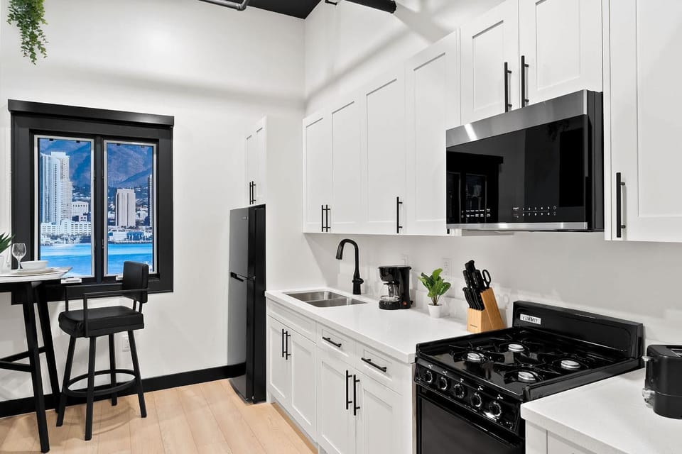 Modern Downtown Stay Near Top Attractions Apartment in Gaslamp Quarter