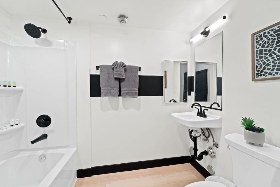 Modern Downtown Stay Near Top Attractions Apartment in Gaslamp Quarter
