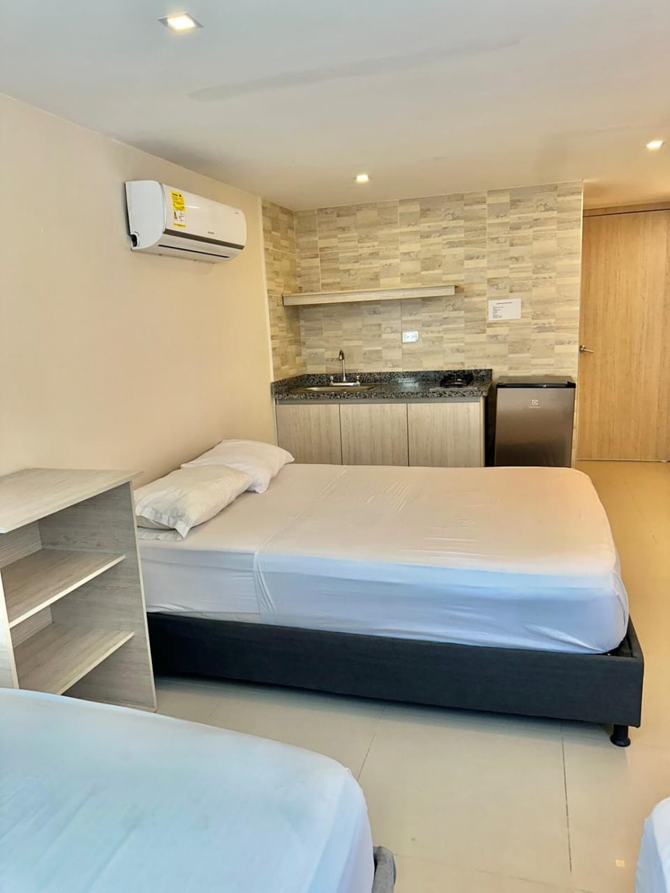 Troya apartaestudio rodadero 1 cuadra de la playa Apartment in Gaira