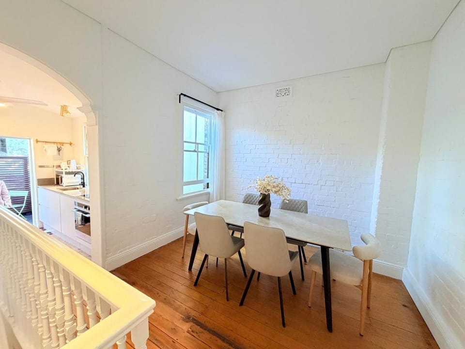 Surry Hills Fringe | Charming 2BR Redfern Terrace House in Surry Hills