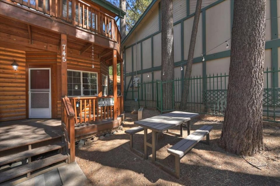 Summit's Edge Lodge Near Snow Summit Apartment in Big Bear