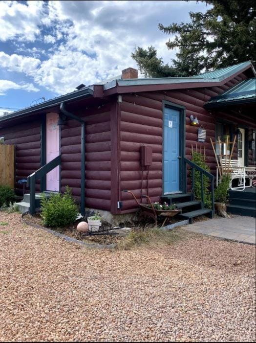 Cabin#6 in Lake George Cabins & RV Park Cabin in Park County