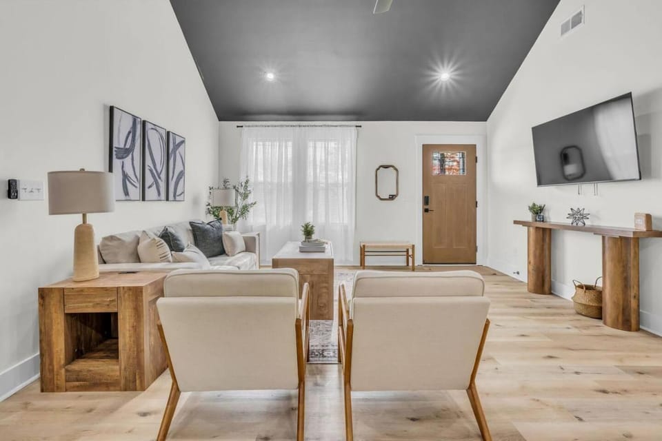 Inn at I40 Stylish 3 bedroom home House in Dickson