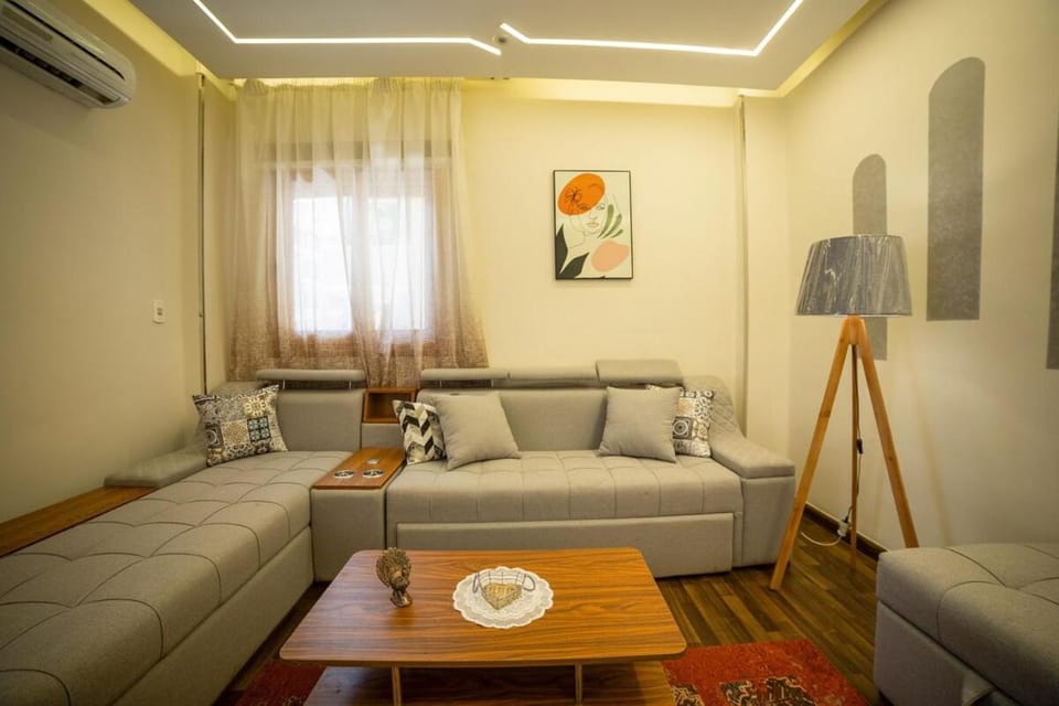 Heliopolis Charming Modern Apartment Close to Airport Apartment in Cairo Governorate