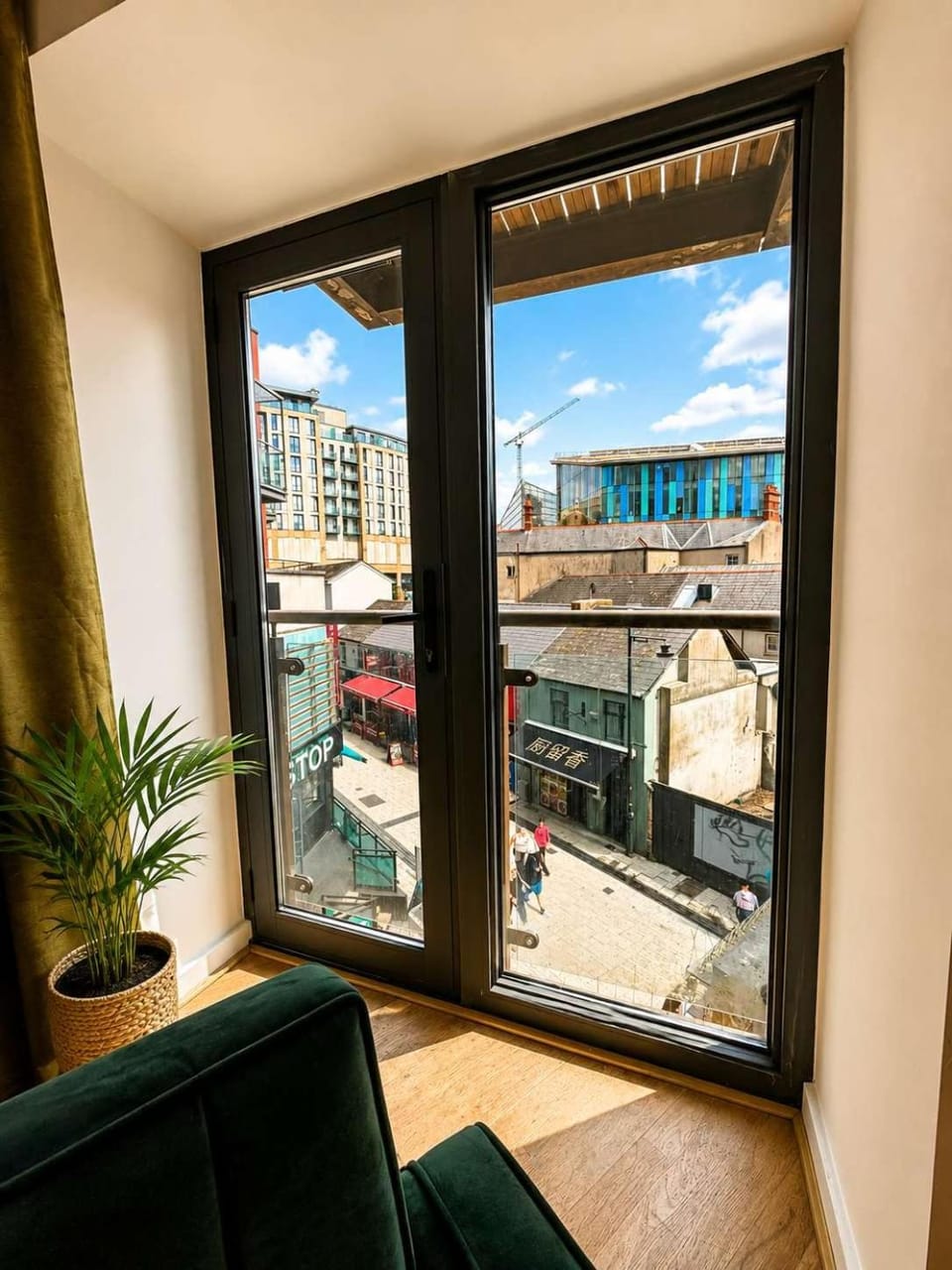 Property building, Patio, Day, View (from property/room), Balcony/Terrace, Living room, Seating area, City view