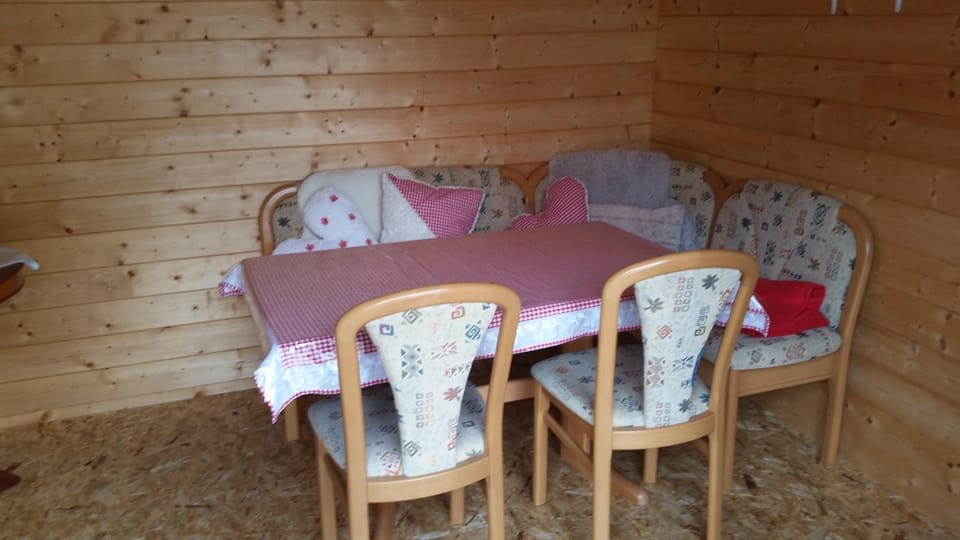 Patio, BBQ facilities, Lounge or bar