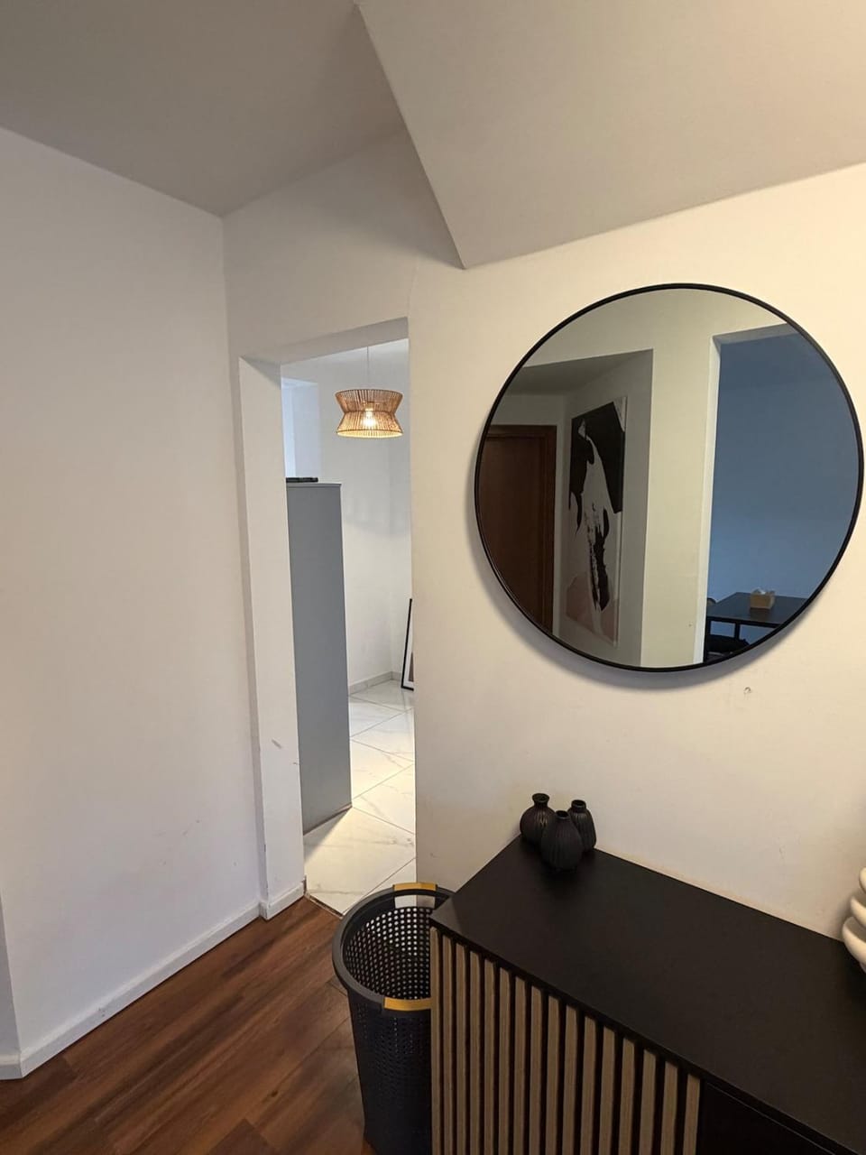 Zentrale 3-Zimmer-Wohnung mit Balkon - bis 5 Gäste Apartment in Ludwigsburg