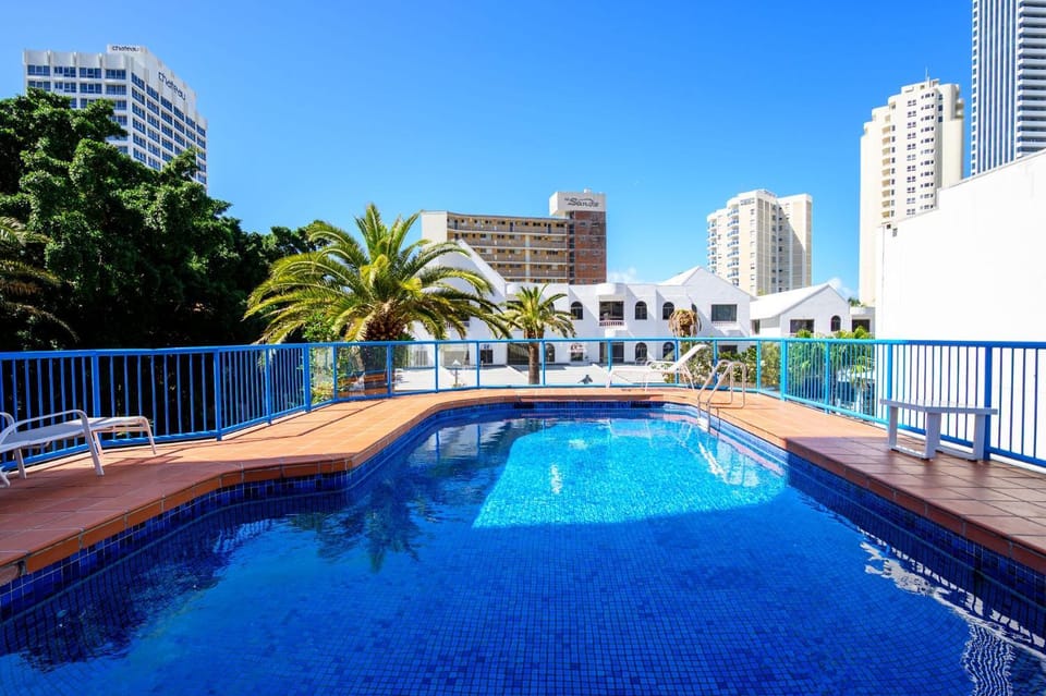Property building, Day, Pool view, Swimming pool
