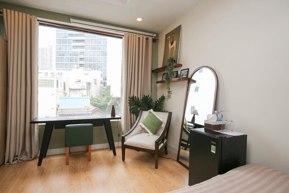 Bed, Kitchen or kitchenette, Living room, Photo of the whole room, Seating area, Dining area, Bedroom
