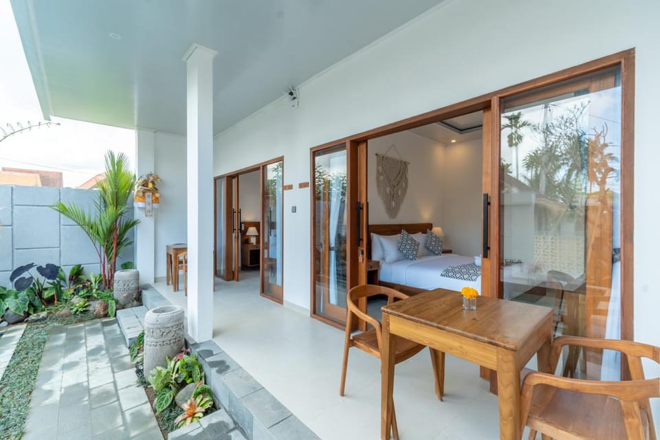 Bed, Garden, View (from property/room), Garden view