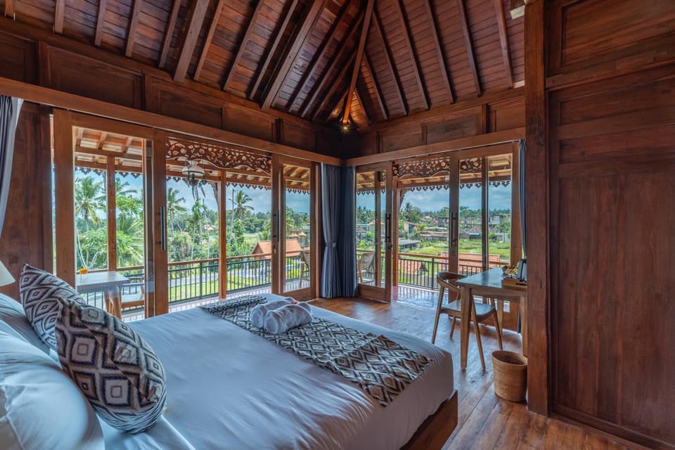 Bed, View (from property/room), Photo of the whole room