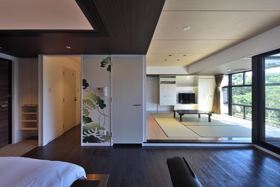 TV and multimedia, Photo of the whole room, Bedroom